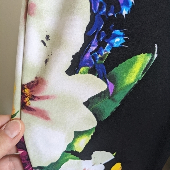 JOSEPH Ribkoff Fantastic Floral Legging Pants 2 - Picture 12 of 13